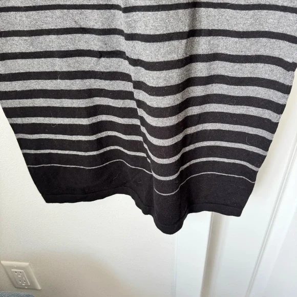 Lauren Ralph Lauren Gray Striped Sweater Dress Size Medium Gray Black White Fall - Picture 8 of 12